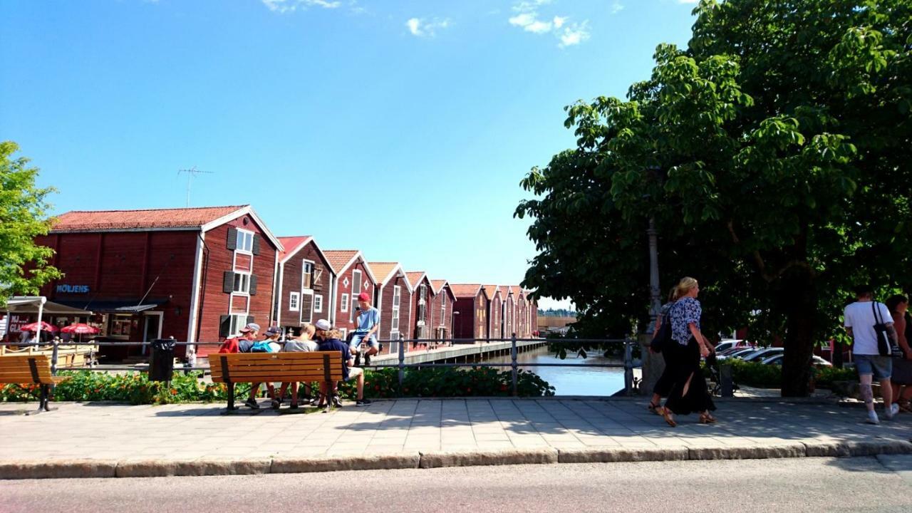 Ett Hus Med 3 Sovrum Med Supersnabba Internet Fiberanslutningen 1000Mb-100Mb I Hoeg, 7 Minuter Fran ฮูดิกสวัลล์ ภายนอก รูปภาพ