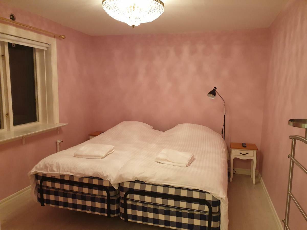 Ett Hus Med 3 Sovrum Med Supersnabba Internet Fiberanslutningen 1000Mb-100Mb I Hoeg, 7 Minuter Fran ฮูดิกสวัลล์ ภายนอก รูปภาพ