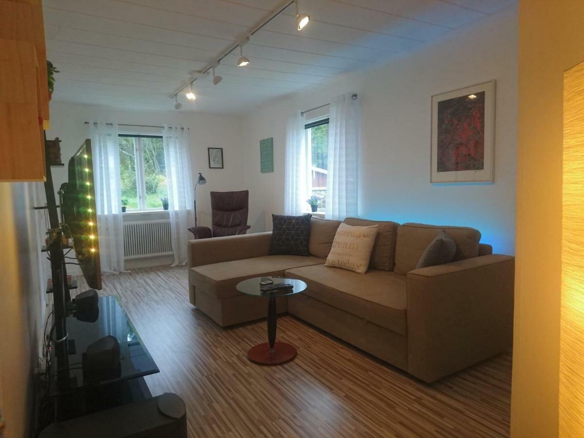Ett Hus Med 3 Sovrum Med Supersnabba Internet Fiberanslutningen 1000Mb-100Mb I Hoeg, 7 Minuter Fran ฮูดิกสวัลล์ ภายนอก รูปภาพ